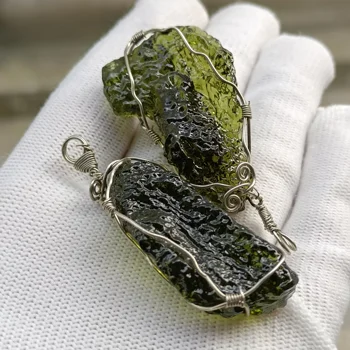 4-5cm 1pc Dabiskā Kristāla Zaļo Gem Moldavite Meteorīts Stikla Kaklarota, Kulons Akmens