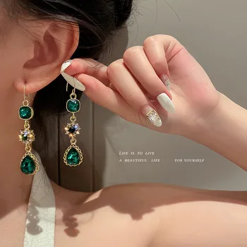 Modes Emerald Auss Āķis Auskari Sieviešu Auskari Diamond-encrusted Sakausējuma Metāla Green Diamond
