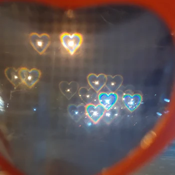 1PC Mīlestības Sirds Formas Ietekme Brilles Skatīties Uz Gaismas Izmaiņām Mīlestība Attēlu Sirds Difrakcijas Brilles Naktī Saulesbrilles Par Sievietēm