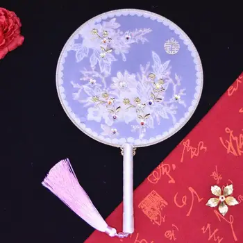 Ķīniešu kāzu līgava kārta ventilators saimniecības ziedi fotogrāfija aksesuāri
